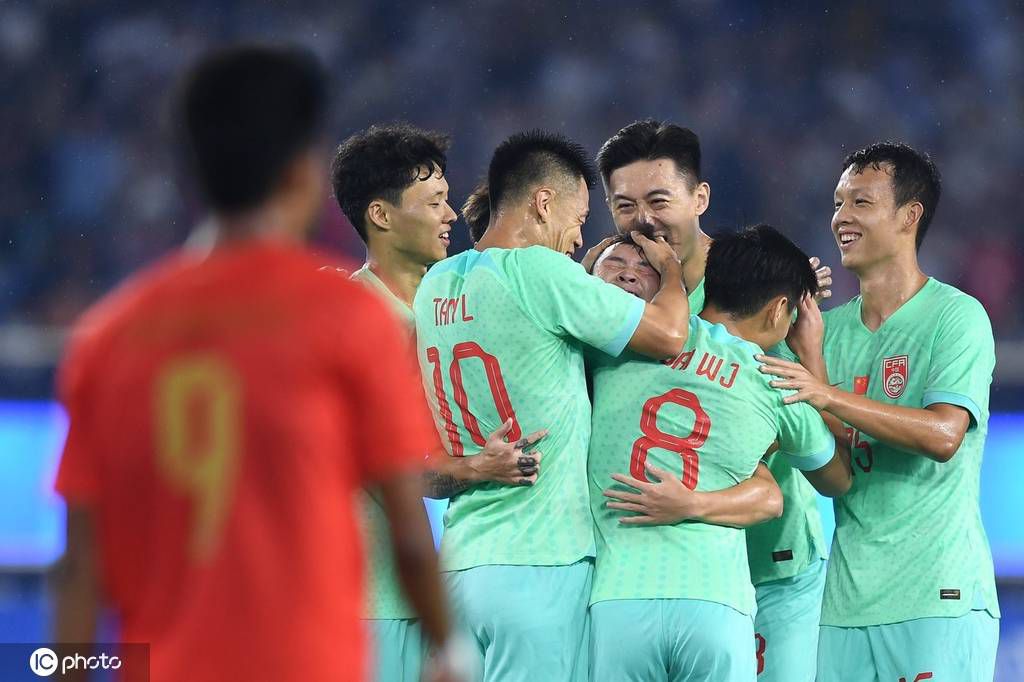 事件平历史最低!FIFA女足年终排名：中国女足降至第19 日本第8朝鲜第9FIFA女足新一期世界排名公布，中国女足下降4位至第19，亚足联第4。